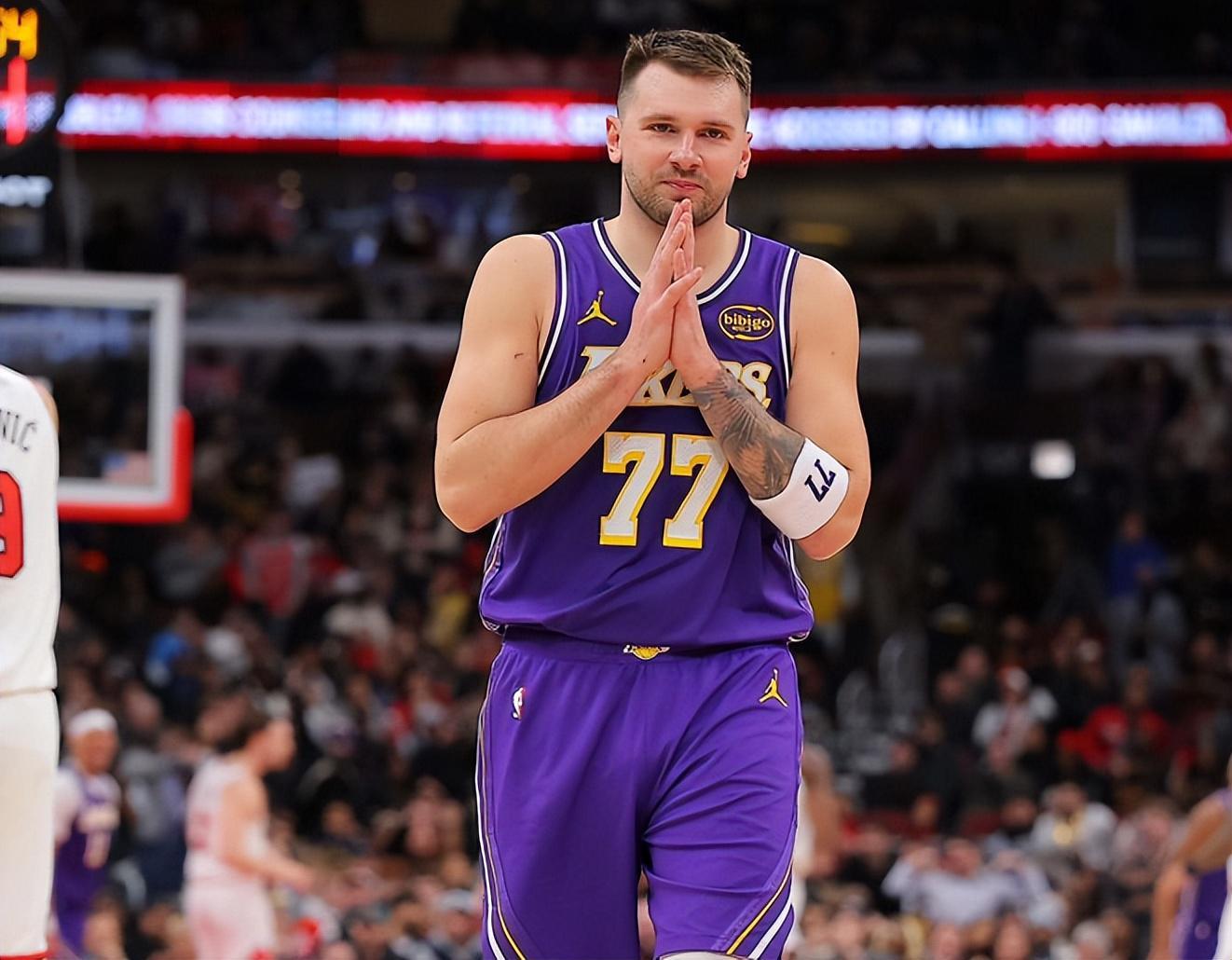 乐鱼专属资源-46分7板11助8记三分球！卢卡一战刷爆多项NBA纪录，湖人赢麻了